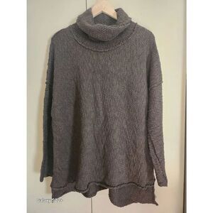 S32 ANDTHEWHY Gray drop long sleeved cowl neck sweater w High Low Hem